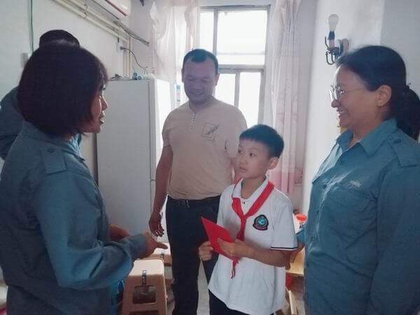   ��˾���Ὺչ����һ����ͯ��Ůְ����Ů����ذ��˶�