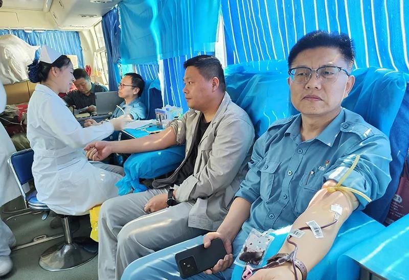 ���԰����չ���޳���Ѫ ת�ﰮ�ġ��˶�